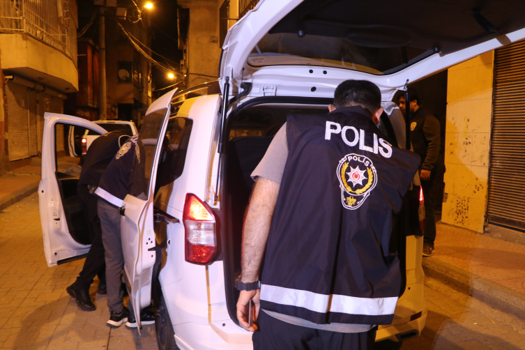 Diyarbakır'da zehir tacirlerine "Narko Hançer" uygulaması